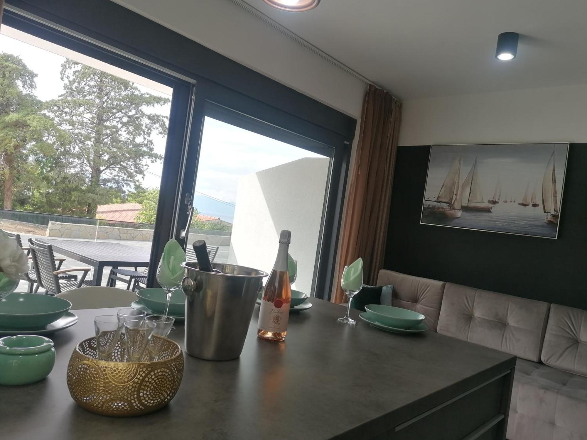 Golden Sunset Apartment Njivice Exterior photo